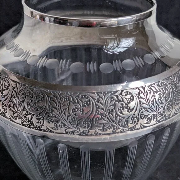 Vintage Fine American Cut/Etched/Frosted Glass Vase W/ Silver Overlay 6.2